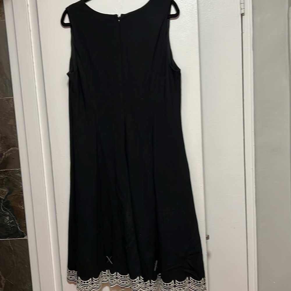 Black Talbots dress with white embroidered hem - Picture 4 of 4